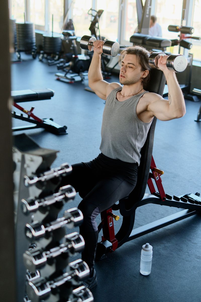 AI-generated personalized workout plan displayed on a mobile app with weekly exercise schedule