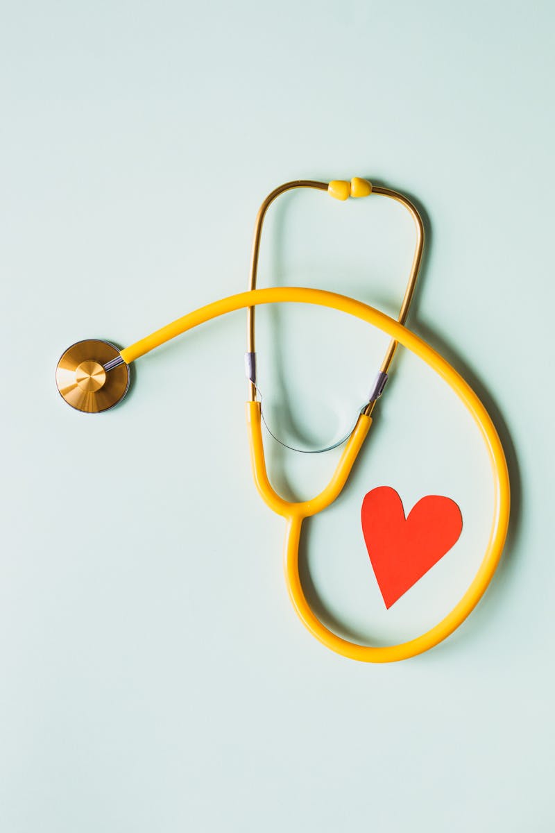 Remote health monitoring system for elderly patients providing virtual care