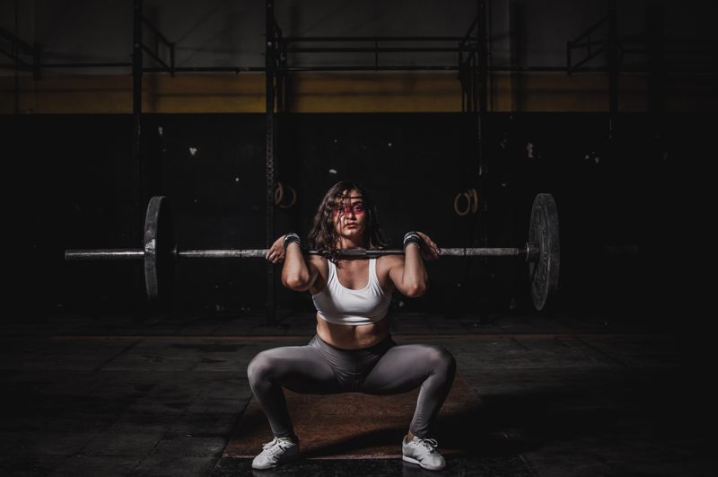 Athlete using mental performance technology and training techniques for peak performance